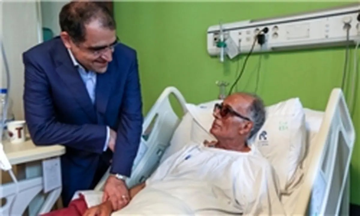 همه دنیا با خبر هستند و آقای وزیر بیخبر!