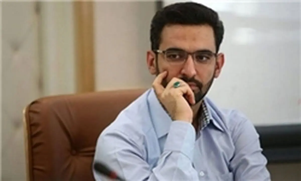 جهرمی: اجرای دولت الکترونیکی راه عبور از مشکلات داخلی است 