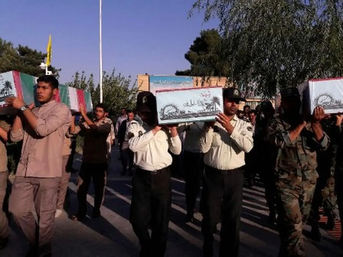  سه شهید گمنام دفاع مقدس در سنندج تشییع شدند