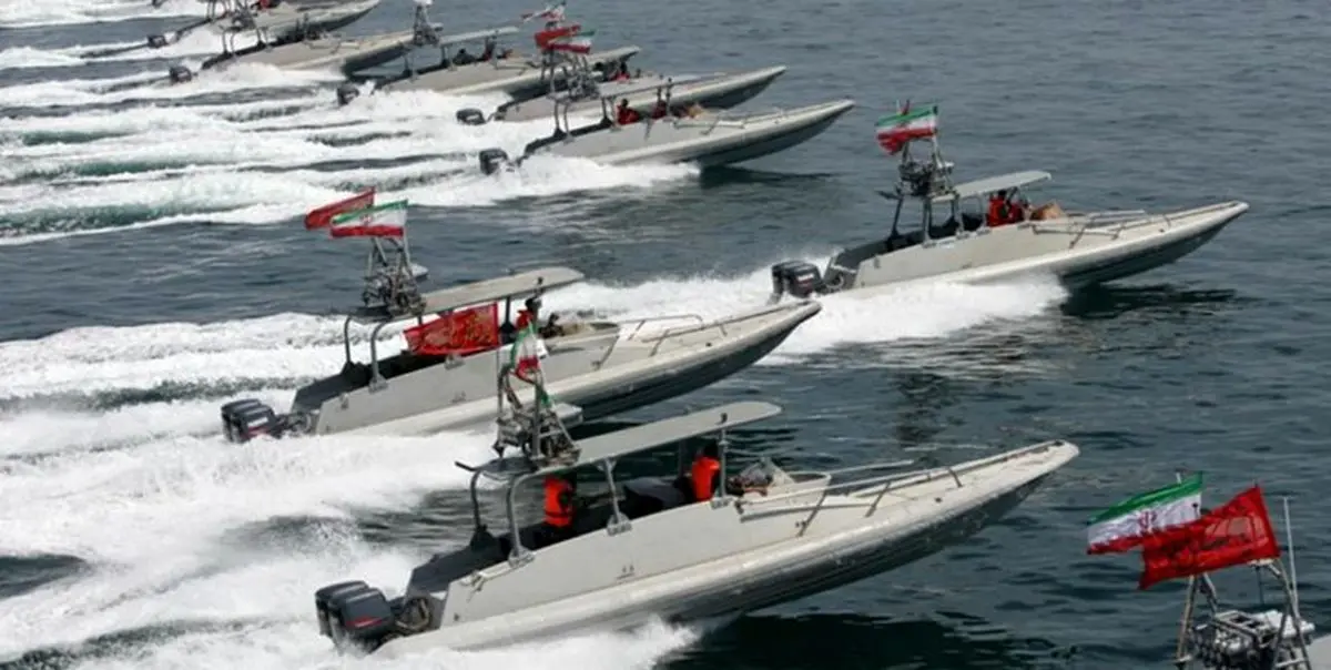 جزئیات مانور شناورهای ایرانی در نزدیکی ناوهای آمریکایی
