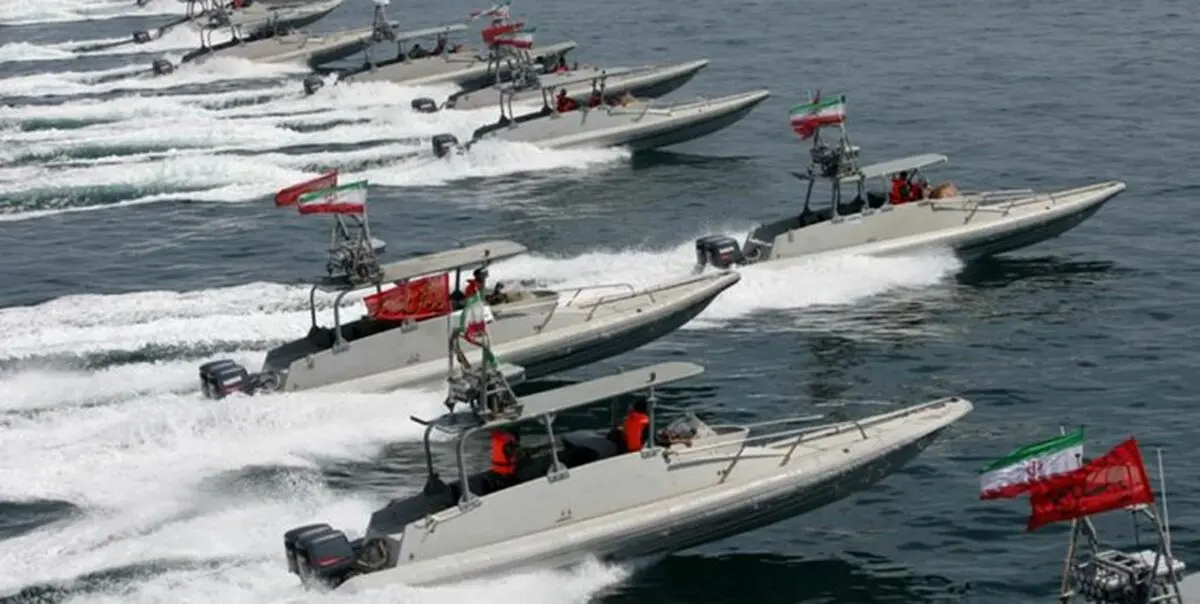 جزئیات مانور شناورهای ایرانی در نزدیکی ناوهای آمریکایی