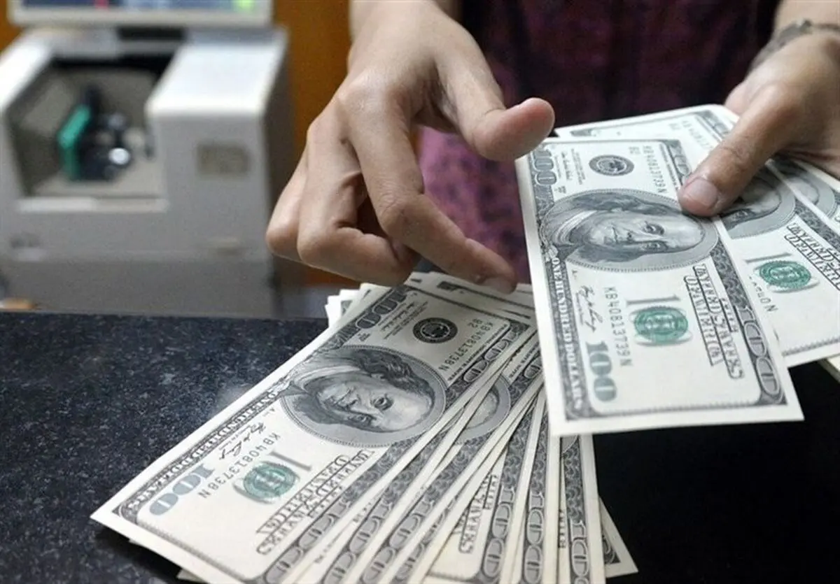 قیمت دلار ۳ خرداد ۱۴۰۲ / یخ دلار مرکز مبادله آب شد

