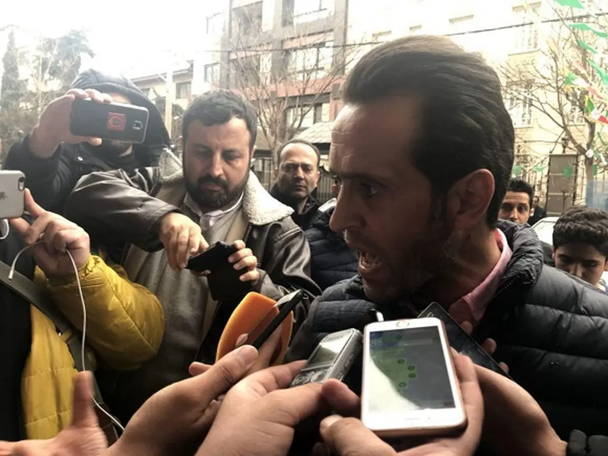 سوال جدید علی کریمی از تاج