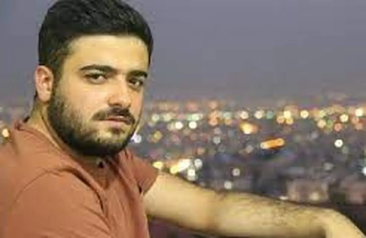 سهند جاهدی و مادرش در کنار کامران تفتی /عکس