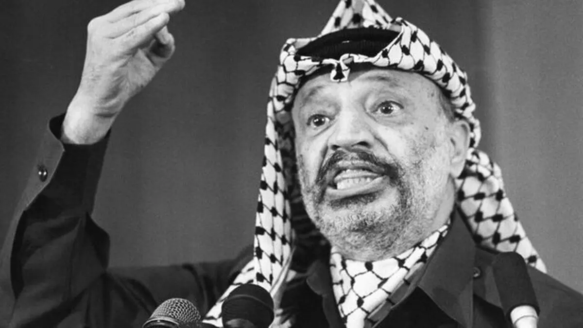یاسر عرفات به قتل رسید