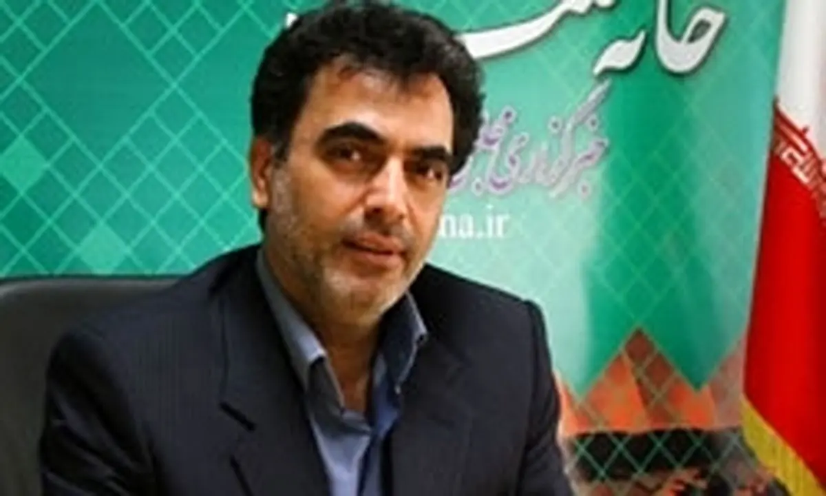 علوی شخصیتی تحصیلکرده، خلاق و با تفکر باز است