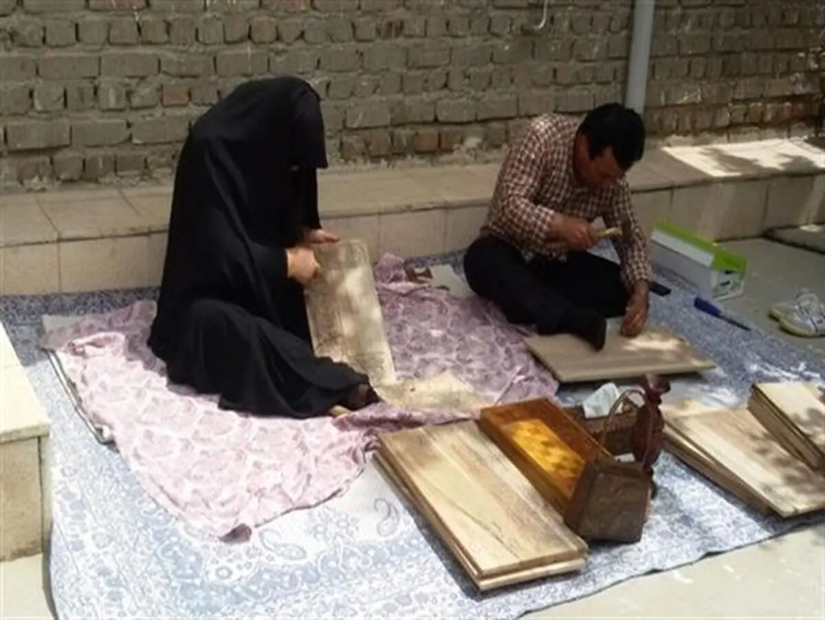 دستان هنرمند بانوی ارومیه ای اقتصاد مقاومتی را رقم می زند