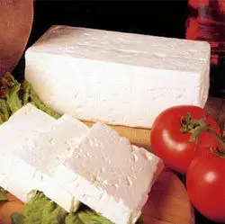 پنیر تبریزی، سفید یا خامه‌ای؟!