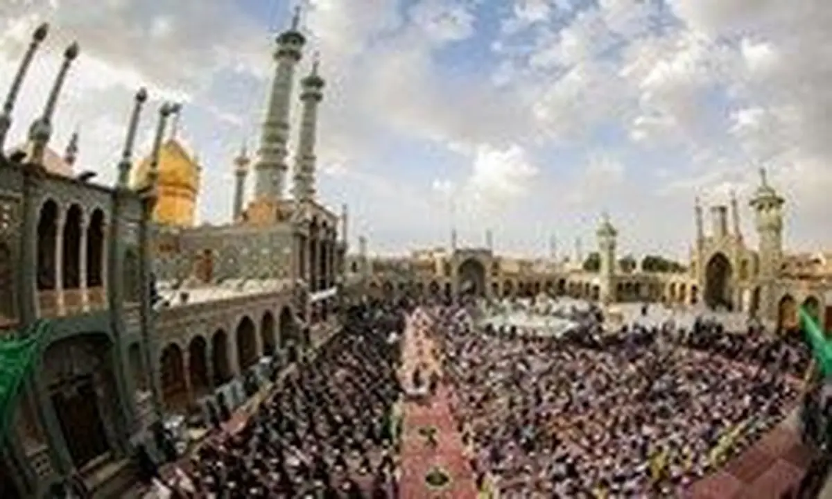 پرچم حرم حضرت معصومه(س) تعویض شد