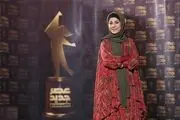 رویای کودکیِ برنده «عصر جدید»/ عکس