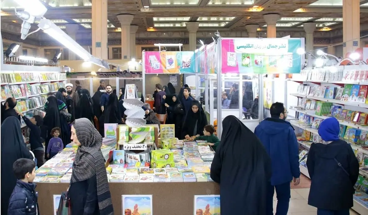 اجبار معلمان و خرید کتب کمکآموزشی؛ زدوبند با انتشاراتیها؟!