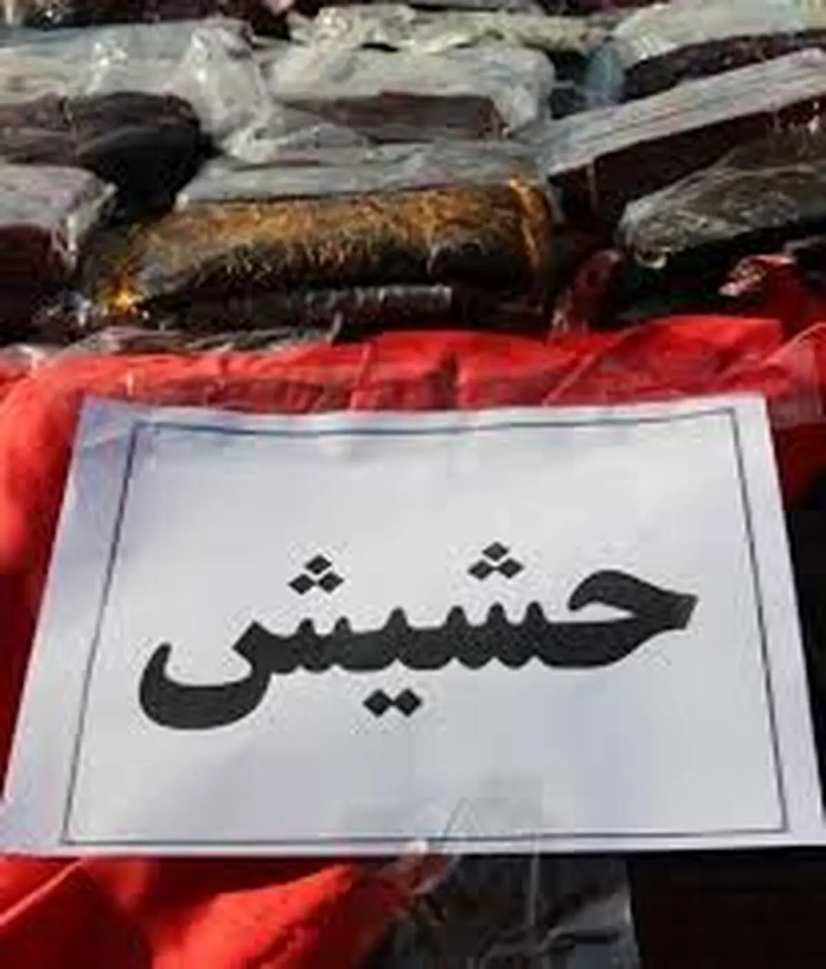 کشف 105 کیلو حشیش در پژو 405