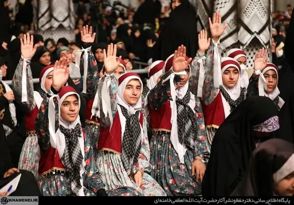 دیدار دانش‌آموزان و دانشجویان با  رهبر انقلاب/گزارش تصویری