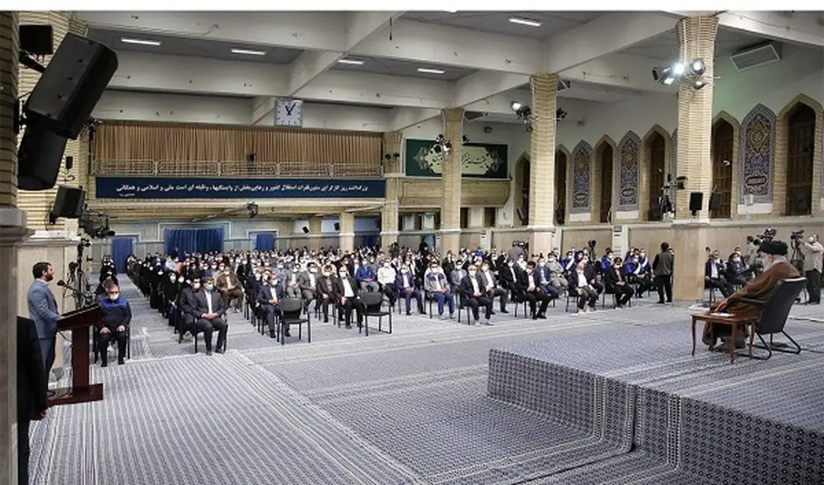 جمعی از کارگران سراسر کشور با رهبر انقلاب دیدار کردند