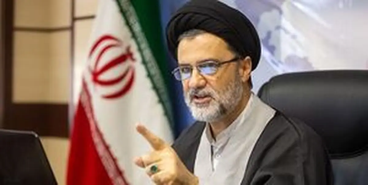 حاج قاسم وحدت محور عمل می کرد/ سردار سلیمانی به دنبال ادای تکلیف بود