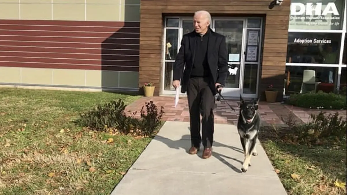 استخوان پای بایدن ترک برداشت