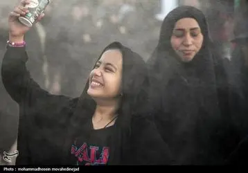 زائران اربعین حسینی در گرمای ۴۷ درجه