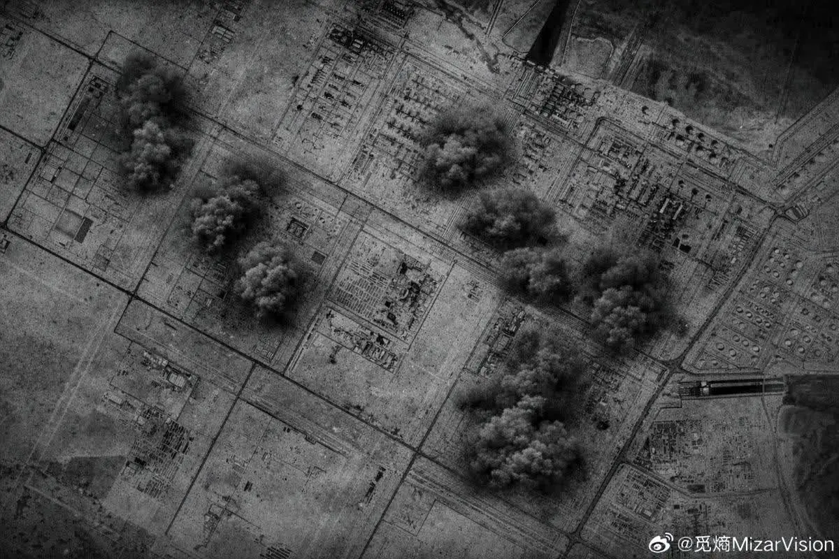 اولین تصویر ماهواره‌ای تکان دهنده از حملۀ موشکی ساعتی قبل ایران به بزرگترین مجتمع میعانات گازی جهان در قطر 