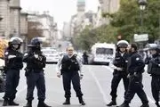 حمله به پلیس فرانسه با سلاح سرد