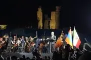 تصویر دیدنی از کنسرت در تخت‌ جمشید