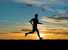 آیا دویدن رو به عقب ورزشی مناسب برای لاغر شدن است؟
