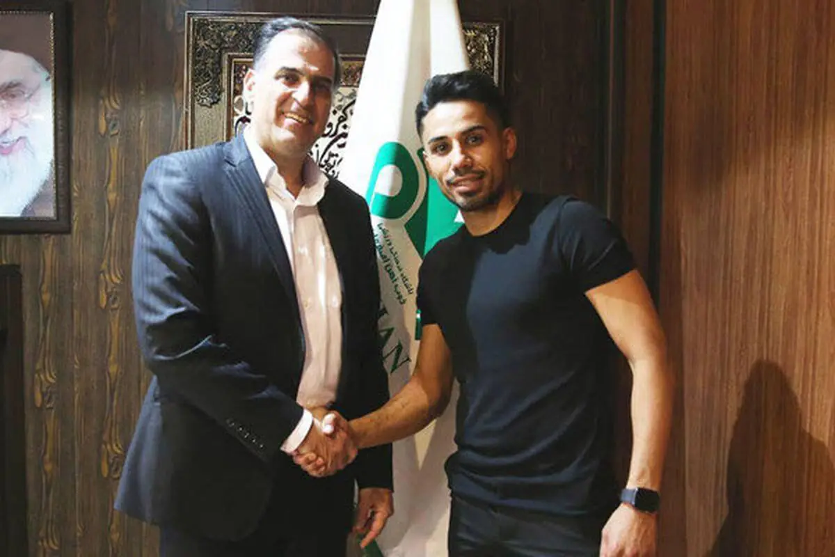 دو بازیکن با ذوب آهن تمدید کردند