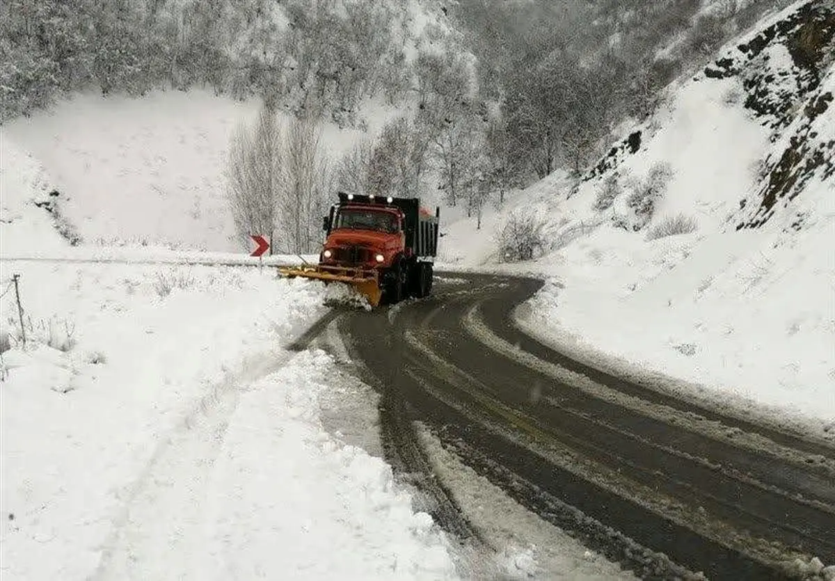 مسدود شدن راه ارتباطی ۱۵۰ روستای الیگودرز