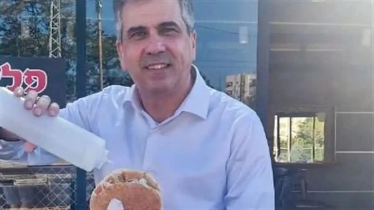 فلافل خوردن وزیر خارجه رژیم صهیونیستی جنجال برانگیز شد