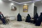 حضور مشاور رهبرانقلاب در منزل شهید رئیسی+عکس