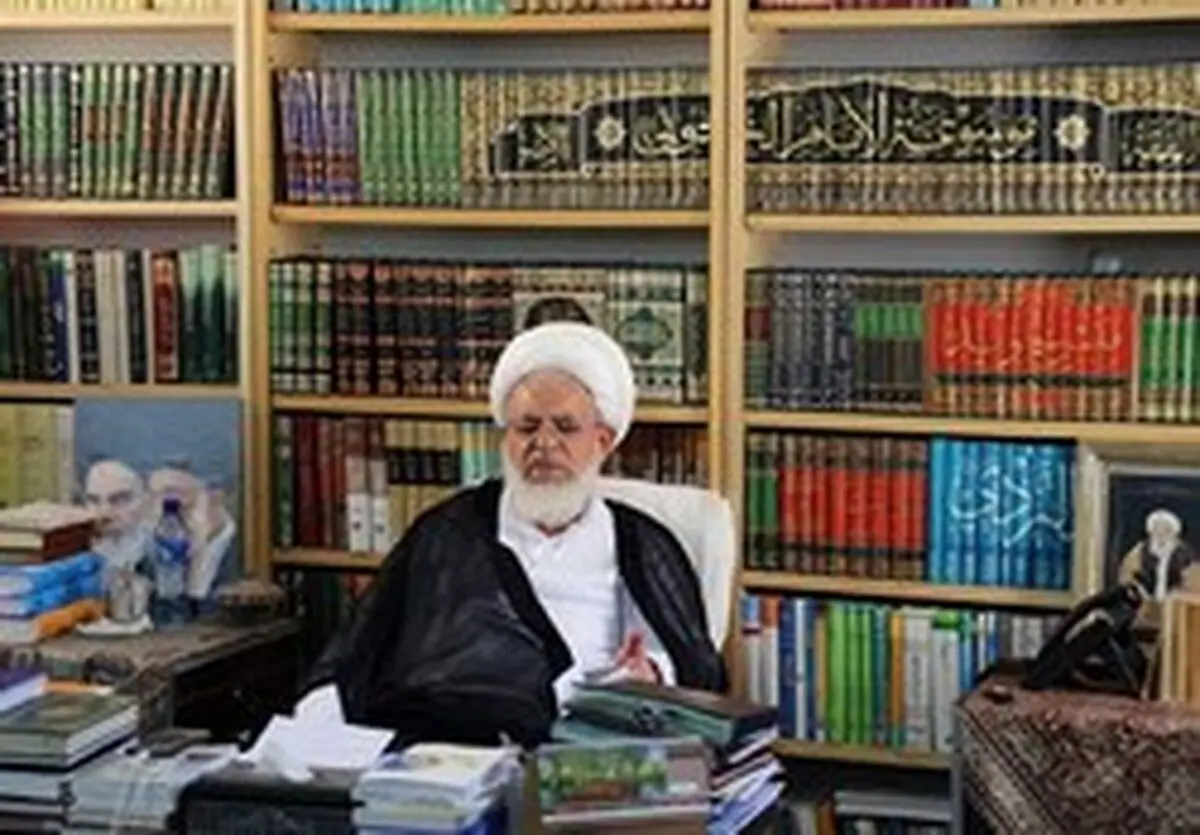 انتقاد امام جمعه یزد از گرانفروشی‌ها و احتکار