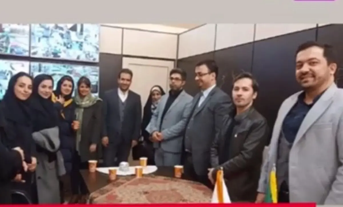 به همت جوانان سقفی برای یک خانواده مهیا شد