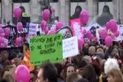 تظاهرات در ایتالیا به مناسبت روز جهانی مبارزه با خشونت علیه زنان