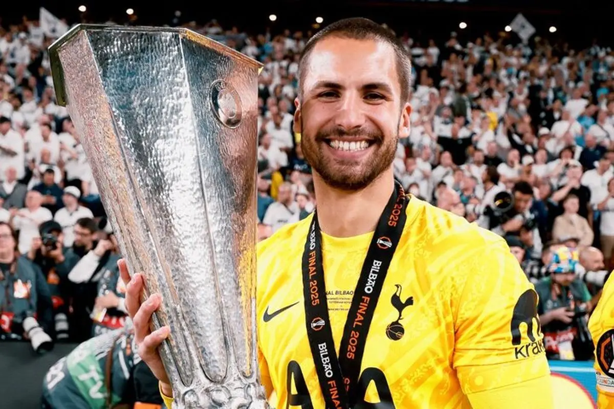 دروازهبان ۲۶ ساله لیگ برتری از دنیای فوتبال خداحافظی کرد