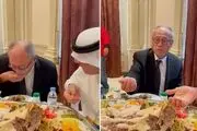ماجرای عجیب غذاخوردن سفیر ژاپن در عربستان+فیلم