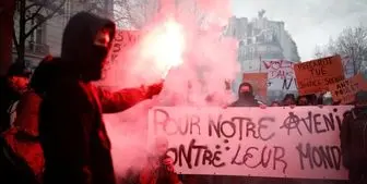حضور صدها هزار نفری مردم فرانسه در خیابان علیه سیاست‌های ماکرون