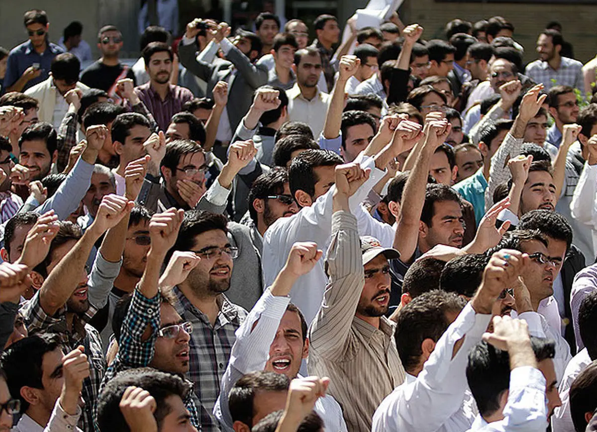 اعتراض دانشجویان به حضور خاتمی در یک دانشگاه