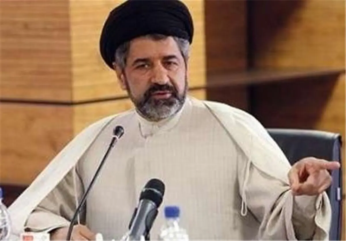 یک استعفا در دانشگاه آزاد