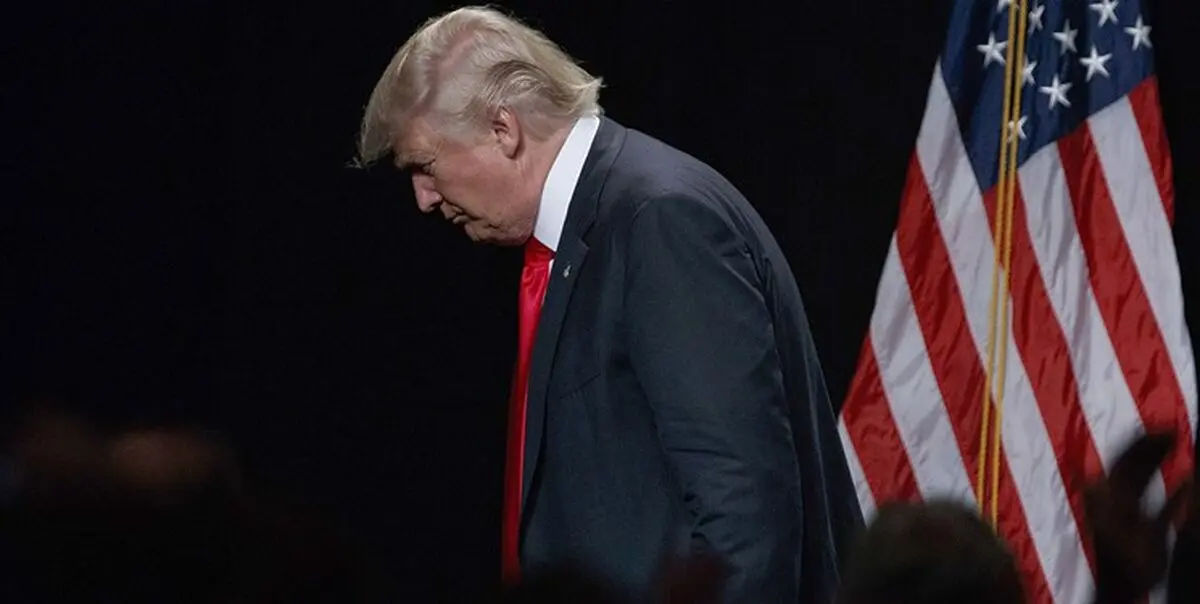 تصاویر اعدام نمادین ترامپ در تظاهرات میلیونی مردم عراق در بغداد