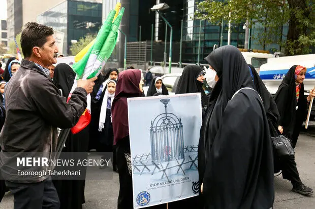 راهپیمایی یوم الله ۱۳ آبان در تهران/گزارش تصویری