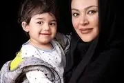 سلفی ماشینی زیبا بروفه و گل پسرش /عکس