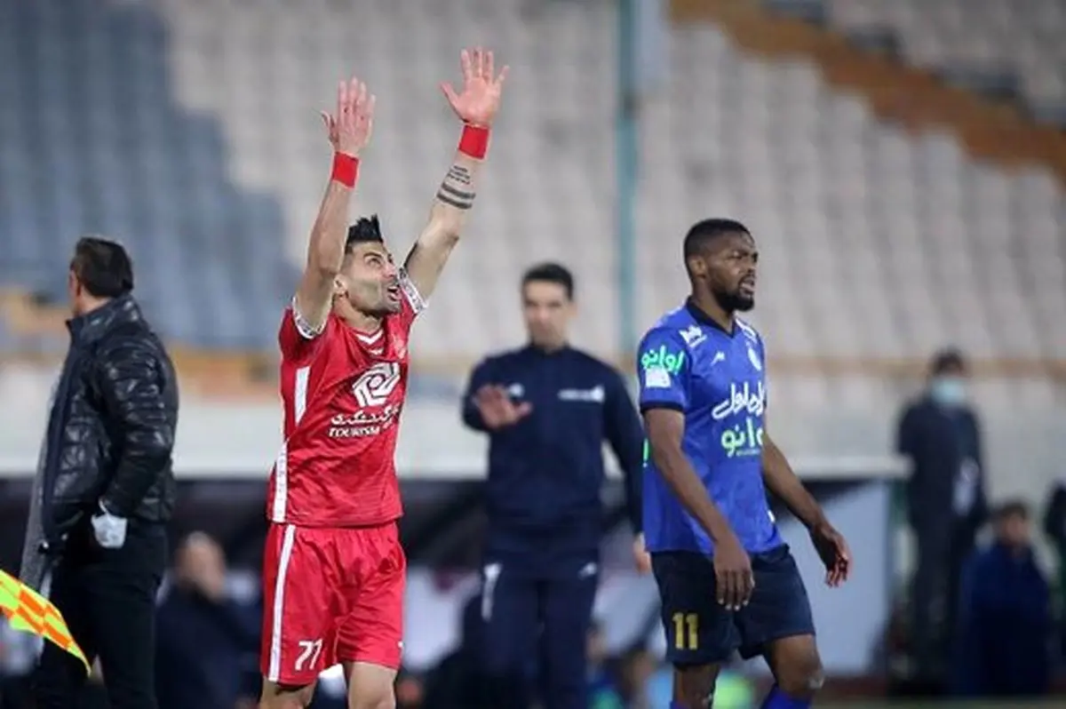 سرمربی پرسپولیس رفتارهای عجیبش را تکمیل کرد