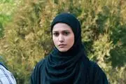 آدرینا صادقی در خانه‌اش /عکس