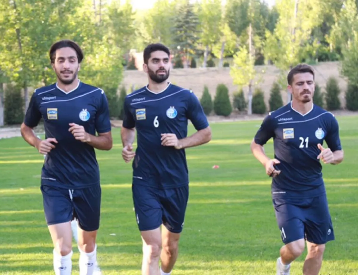 غیبت ملی پوشان استقلال و کری خوانی بازیکنان