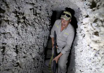 تونل های مخفی گروه تروریستی داعش