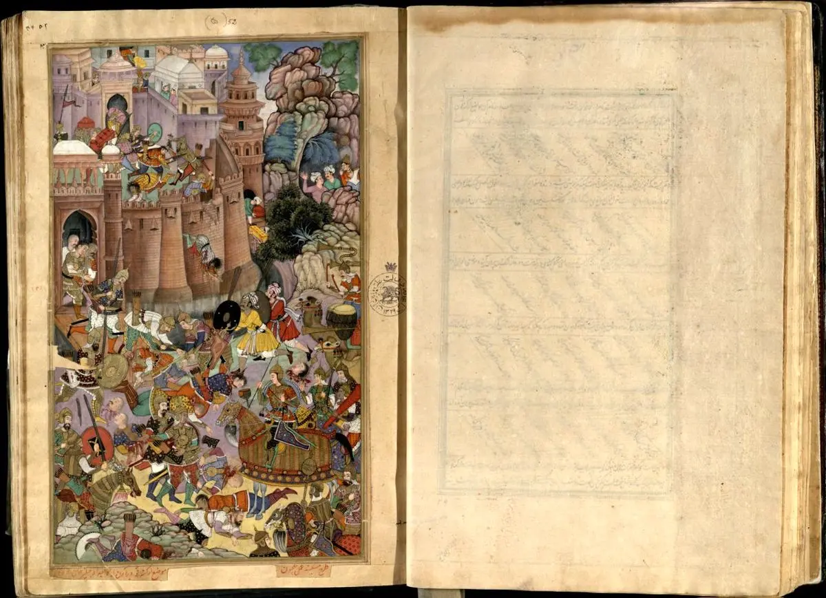 نمایش یک کتاب تاریخی 400 ساله برای اولین بار در کاخ گلستان