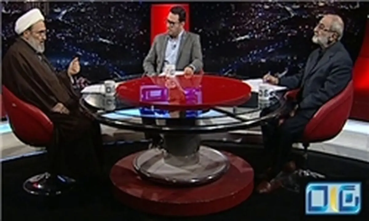 شریعتمداری: می‌گویند صد تحریم برداشته شده یکی را نام ببرند