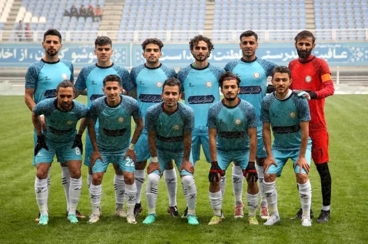 معرفت خسرو حیدری نسبت به استقلال و رنگ آبی