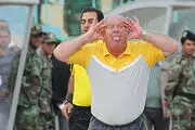 تصاویر؛ حرکات عجیب یک مربی فوتبال در ایران!