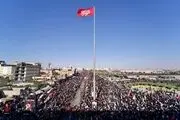 پرچم «قوموالله» برفراز تشییع رهبرشهید در نجف/عکس