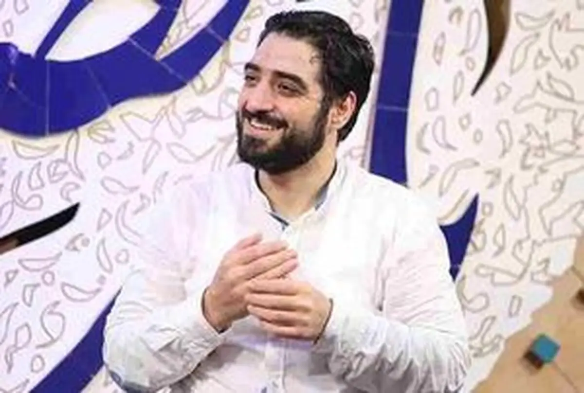 مولودی خوانی مداح مشهور با لباس سپاه/تصاویر
